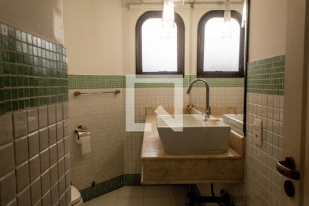 Apartamento para alugar com 600m², 5 quartos e sem vaga Apartamento para alugar com 600m², 5 quartos e sem vagaBanheiro da Suíte 3