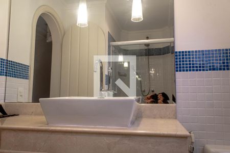 Apartamento para alugar com 600m², 5 quartos e sem vaga Apartamento para alugar com 600m², 5 quartos e sem vagaBanheiro da Suíte 2