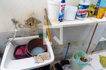 Casa à venda com 75m², 2 quartos e 2 vagas Casa à venda com 75m², 2 quartos e 2 vagasÁrea de Serviço