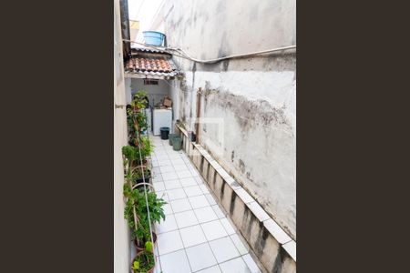 Casa à venda com 75m², 2 quartos e 2 vagas Casa à venda com 75m², 2 quartos e 2 vagasCorredor