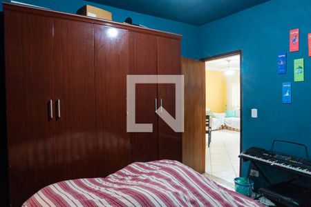 Casa à venda com 75m², 2 quartos e 2 vagas Casa à venda com 75m², 2 quartos e 2 vagasQuarto