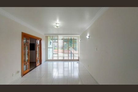 Casa para alugar com 4 quartos, 280m² em Vila Ipojuca, São Paulo
