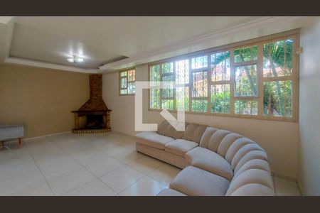 Casa para alugar com 4 quartos, 280m² em Vila Ipojuca, São Paulo