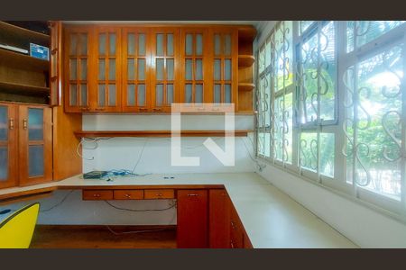 Casa para alugar com 4 quartos, 280m² em Vila Ipojuca, São Paulo