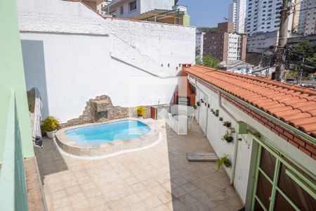 Casa à venda com 280m², 4 quartos e 5 vagas Casa à venda com 280m², 4 quartos e 5 vagasÁrea Externa
