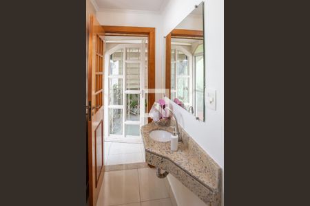 Casa à venda com 280m², 4 quartos e 5 vagas Casa à venda com 280m², 4 quartos e 5 vagasLavabo