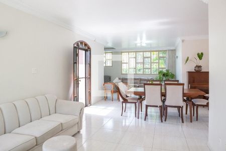 Sala de casa para alugar com 4 quartos, 280m² em Vila Ipojuca, São Paulo