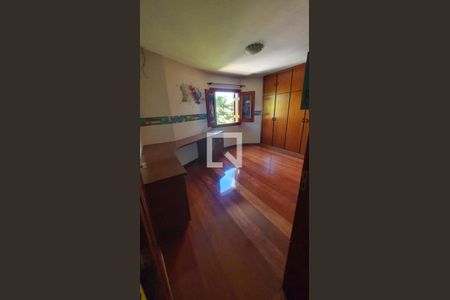 Quarto de casa à venda com 4 quartos, 500m² em Interlagos, São Paulo
