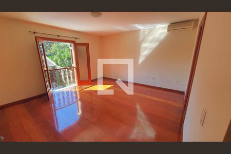 Quarto de casa à venda com 4 quartos, 500m² em Interlagos, São Paulo