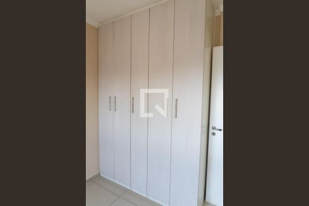 Apartamento para alugar com 81m², 3 quartos e 1 vaga Apartamento para alugar com 81m², 3 quartos e 1 vagaQuarto 2 - Armários