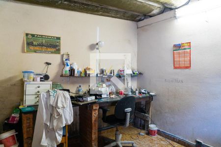 Casa à venda com 380m², 4 quartos e 4 vagasQuarto de Serviço