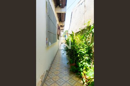 Casa à venda com 380m², 4 quartos e 4 vagasCorredor Lateral