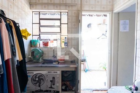 Casa à venda com 380m², 4 quartos e 4 vagasCozinha da Edícula