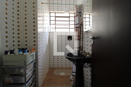 Banheiro comum de casa à venda com 3 quartos, 115m² em Cupecê, São Paulo