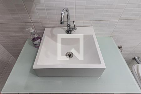 Casa à venda com 194m², 3 quartos e 2 vagasBanheiro 1