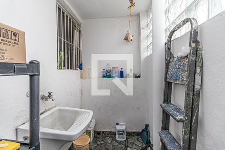 Casa à venda com 194m², 3 quartos e 2 vagasÁrea de Serviço 1