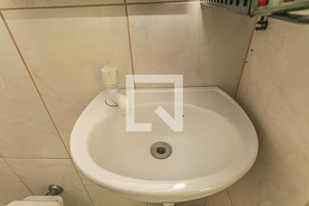 Casa à venda com 194m², 3 quartos e 2 vagasBanheiro 3