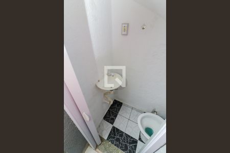 Casa à venda com 76m², 2 quartos e 2 vagasLavabo