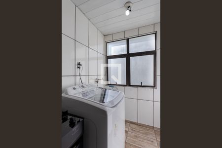 Apartamento à venda com 52m², 2 quartos e 1 vaga Apartamento à venda com 52m², 2 quartos e 1 vagaCozinha e Área de Serviço