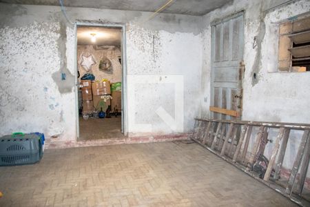 Casa à venda com 360m², 3 quartos e 4 vagasQuarto de Serviço