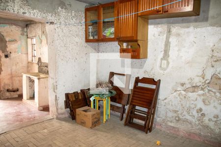 Casa à venda com 360m², 3 quartos e 4 vagasQuarto de Serviço