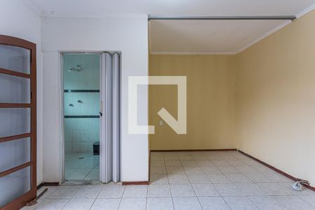 Casa para alugar com 217m², 3 quartos e 1 vaga Casa para alugar com 217m², 3 quartos e 1 vagaSuite