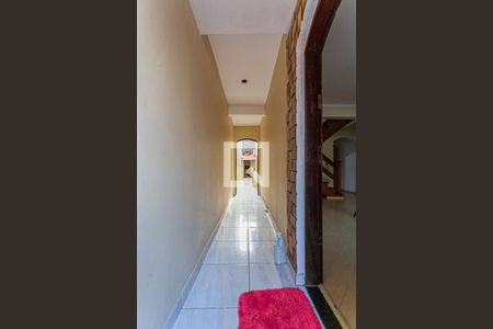 Casa para alugar com 217m², 3 quartos e 1 vaga Casa para alugar com 217m², 3 quartos e 1 vagaCorredor externo