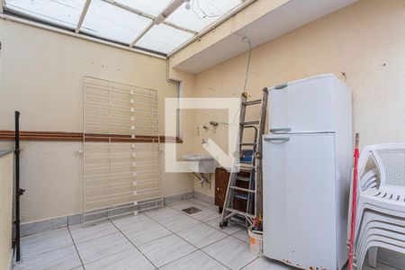 Casa para alugar com 217m², 3 quartos e 1 vaga Casa para alugar com 217m², 3 quartos e 1 vagaÁrea de Serviço