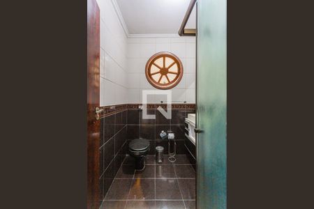 Casa para alugar com 217m², 3 quartos e 1 vaga Casa para alugar com 217m², 3 quartos e 1 vagaBanheiro