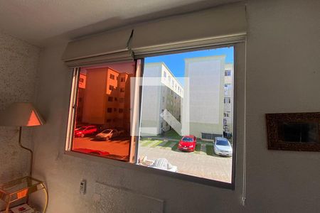 Janela da Sala de Estar de apartamento para alugar com 2 quartos, 50m² em Santos Dumont, São Leopoldo