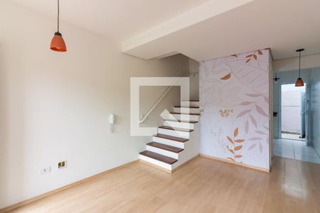 Sala  de casa para alugar com 2 quartos, 75m² em I.a.p.i., Osasco