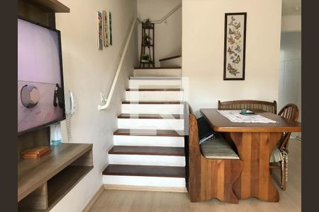 Casa para alugar com 75m², 2 quartos e 1 vaga Casa para alugar com 75m², 2 quartos e 1 vagaSala