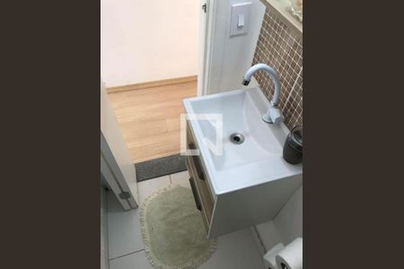 Casa para alugar com 75m², 2 quartos e 1 vaga Casa para alugar com 75m², 2 quartos e 1 vagaBanheiro 1