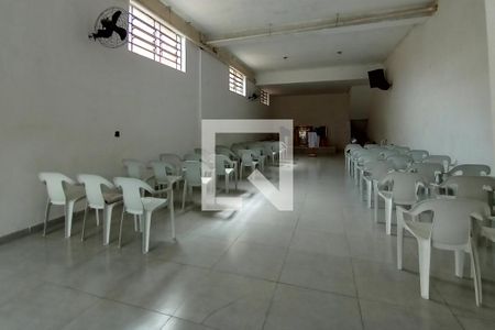 Casa à venda com 515m², 3 quartos e 2 vagasSalão 2