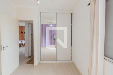 Apartamento à venda com 54m², 2 quartos e 1 vagaQuarto 2 - Armários