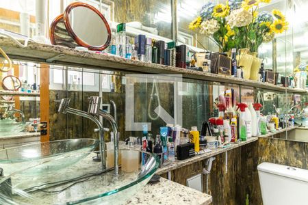 Apartamento à venda com 89m², 3 quartos e sem vaga Apartamento à venda com 89m², 3 quartos e sem vagaBanheiro da Suíte - Espelho