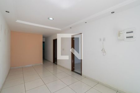 Sala de casa à venda com 1 quarto, 80m² em Olaria, Rio de Janeiro