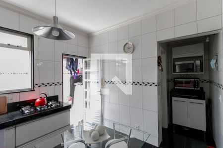Cozinha de casa à venda com 3 quartos, 120m² em Camargos, Belo Horizonte