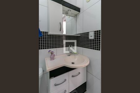 Casa à venda com 120m², 3 quartos e 1 vaga Casa à venda com 120m², 3 quartos e 1 vagaBanheiro Social