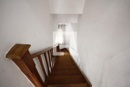 Casa à venda com 120m², 2 quartos e 1 vagaEscada