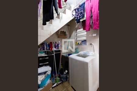 Casa à venda com 102m², 4 quartos e 1 vagaÁrea de serviço