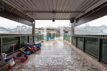 Casa à venda com 102m², 4 quartos e 1 vagaTerraço