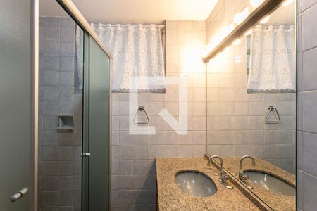 Banheiro de apartamento para alugar com 2 quartos, 75m² em Perdizes, São Paulo
