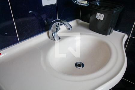 Casa à venda com 110m², 2 quartos e 1 vaga Casa à venda com 110m², 2 quartos e 1 vagaBanheiro