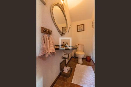 Casa de condomínio à venda com 500m², 4 quartos e 3 vagasLavabo