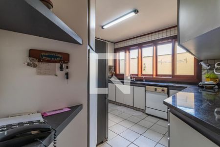 Casa de condomínio à venda com 500m², 4 quartos e 3 vagasCozinha