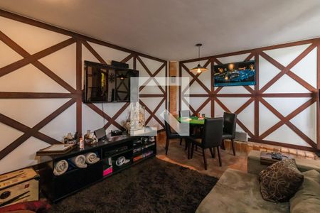 Casa de condomínio à venda com 500m², 4 quartos e 3 vagasSala de TV 1