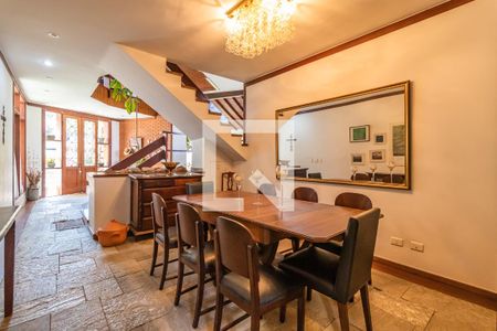 Casa de condomínio à venda com 500m², 4 quartos e 3 vagasSala