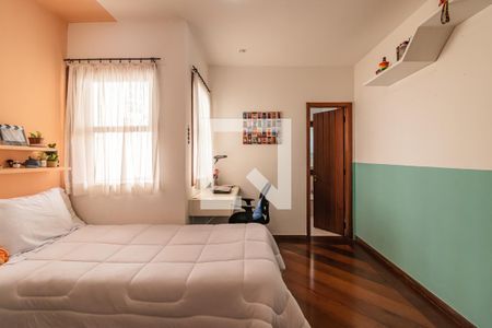 Casa de condomínio à venda com 500m², 4 quartos e 3 vagasSuíte 2