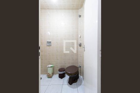 Casa à venda com 300m², 4 quartos e 3 vagas Casa à venda com 300m², 4 quartos e 3 vagasBanheiro